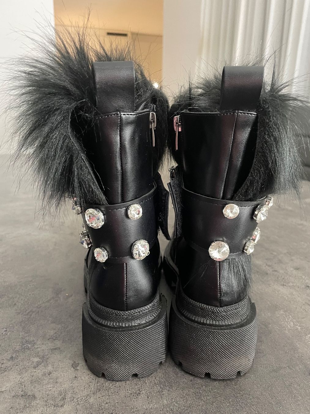 Scarpe da donna: Stiefel Schwarz – Usato da Mägenwil venduto da Lea.SN 2