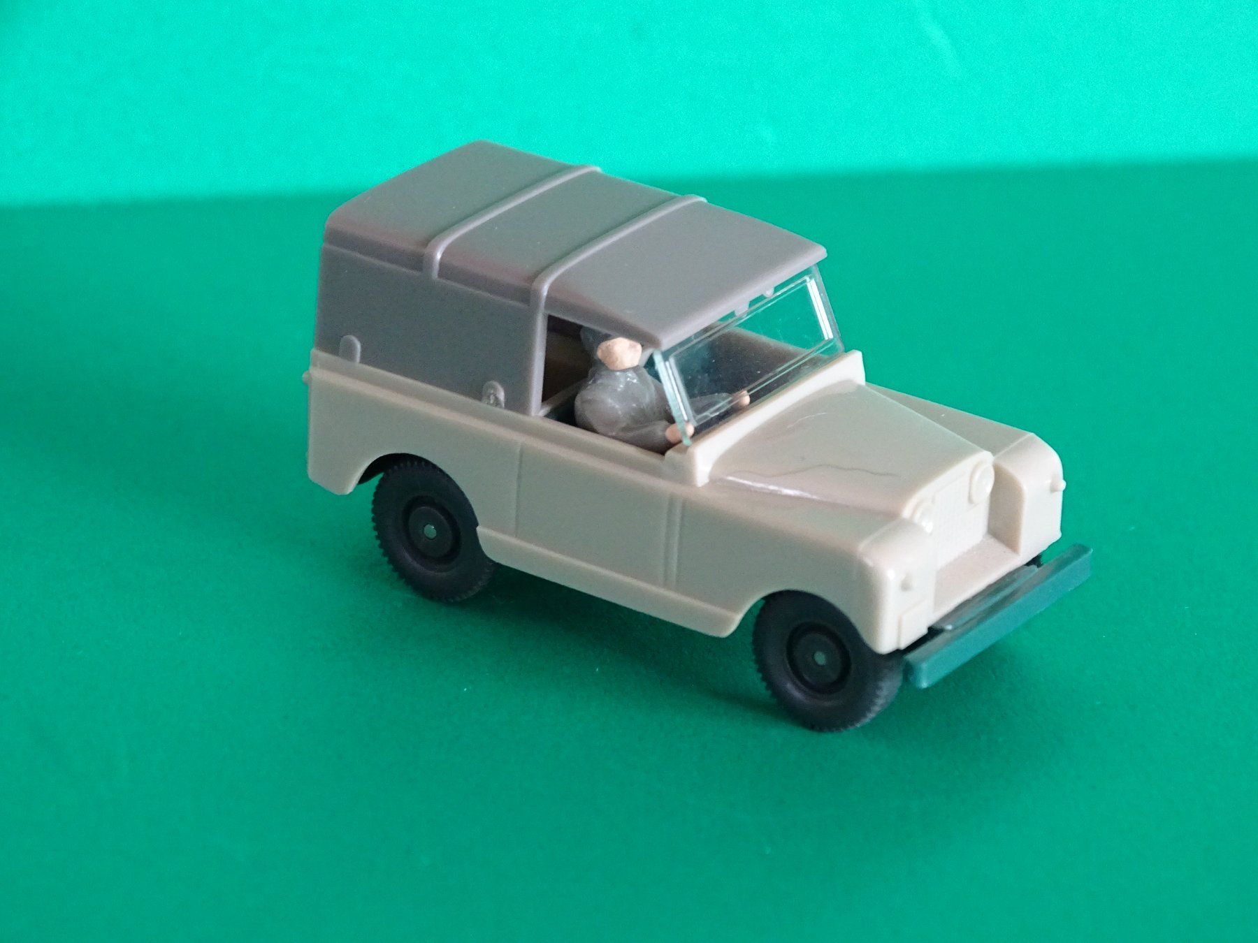 Wiking Modellini d'auto: Land Rover von Wiking 1/87 – Usato da Bretzwil venduto da Meex 1