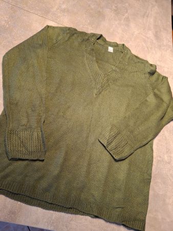 Pull col en V taille 42