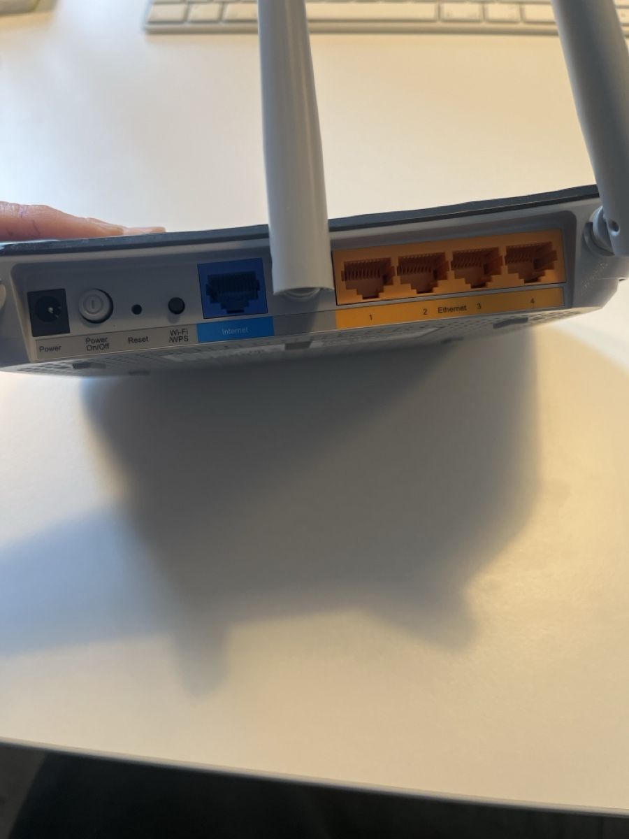 TP-Link Modems & Router: TP-Link Archer C20 WLAN Router – Gebraucht aus Basel von HugChristine 1