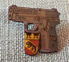 E257F - Pin Kantons Polizei Pistole P228 Bern