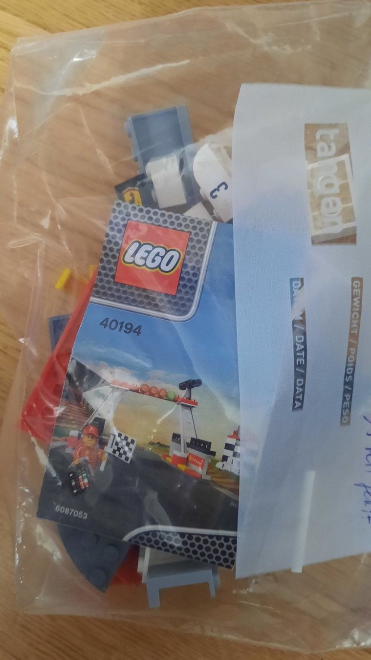 Lego Kit di costruzioni: ***LEGO*** 40194 Shell  und finish Line 2 Stk. – Usato da Wädenswil venduto da H2H_Secondhandshop 1