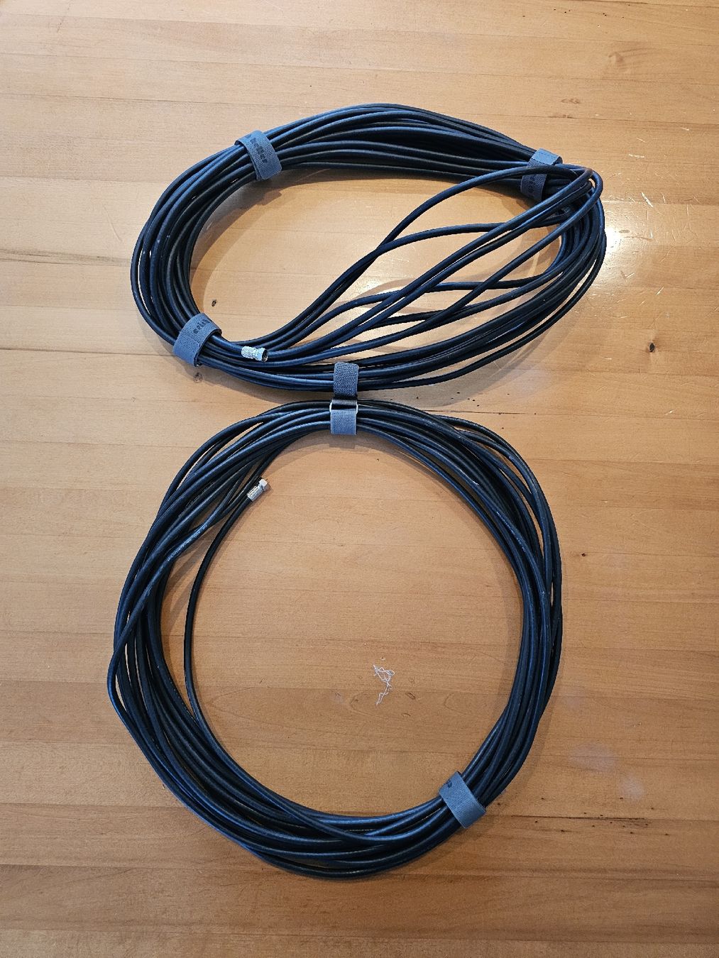 Cavi: 2x Antennenkabel TV Kabel Fernseher – Usato da Mels venduto da WendySchumacher