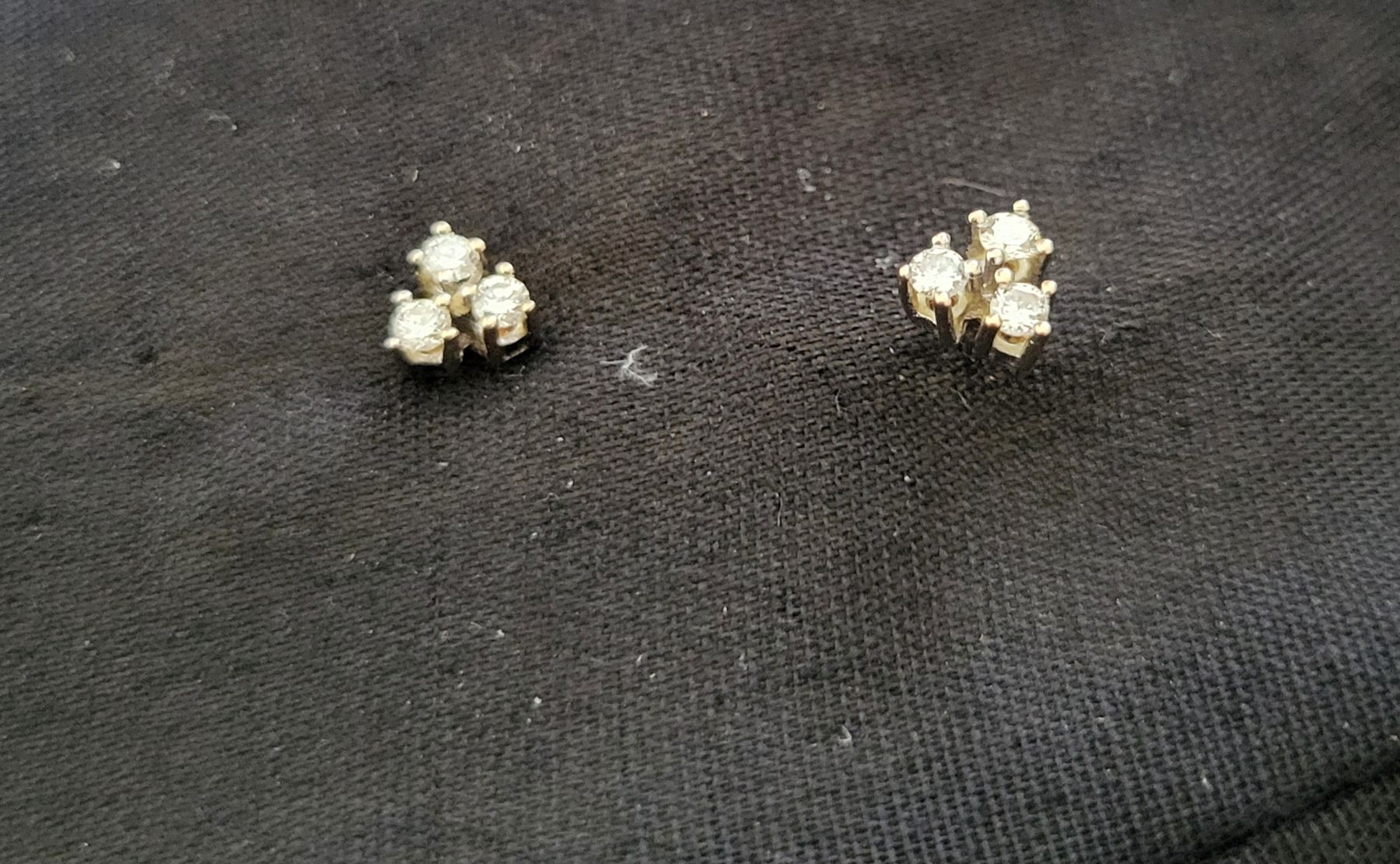 Orecchini pendenti & Orecchini a lobo: Goldohrringe mit Diamanten – Usato da Gutenswil venduto da ghekko88