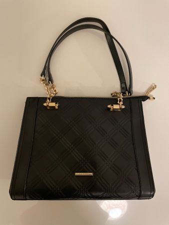 V'SHINE - Quilted Black Bag