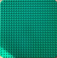 Grüne Lego Bauplatte - Ideal für kleine Baumeister!
