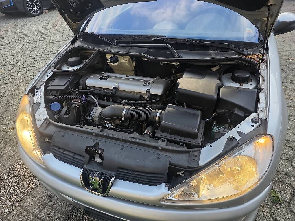 Automobili: Peugot 206 cc – Usato da Bodio TI venduto da bru_85ns 3