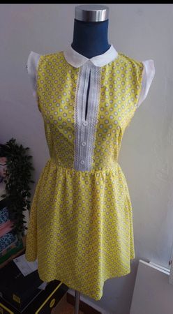 Robe jaune style vintage, d'été à pois blancs, taille S, ☀️?