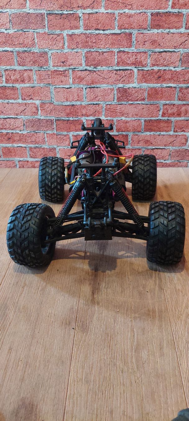 HPI Modellismo RC: HPI E-Savage / E-Zilla 1:10 RC + viele Ersatzteile – Usato da Fischenthal venduto da Roku90 6