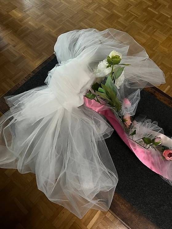 Tutte le decorazioni: Hochzeitsschleife  Dekor – Usato da Basel venduto da hol_8ldp 3