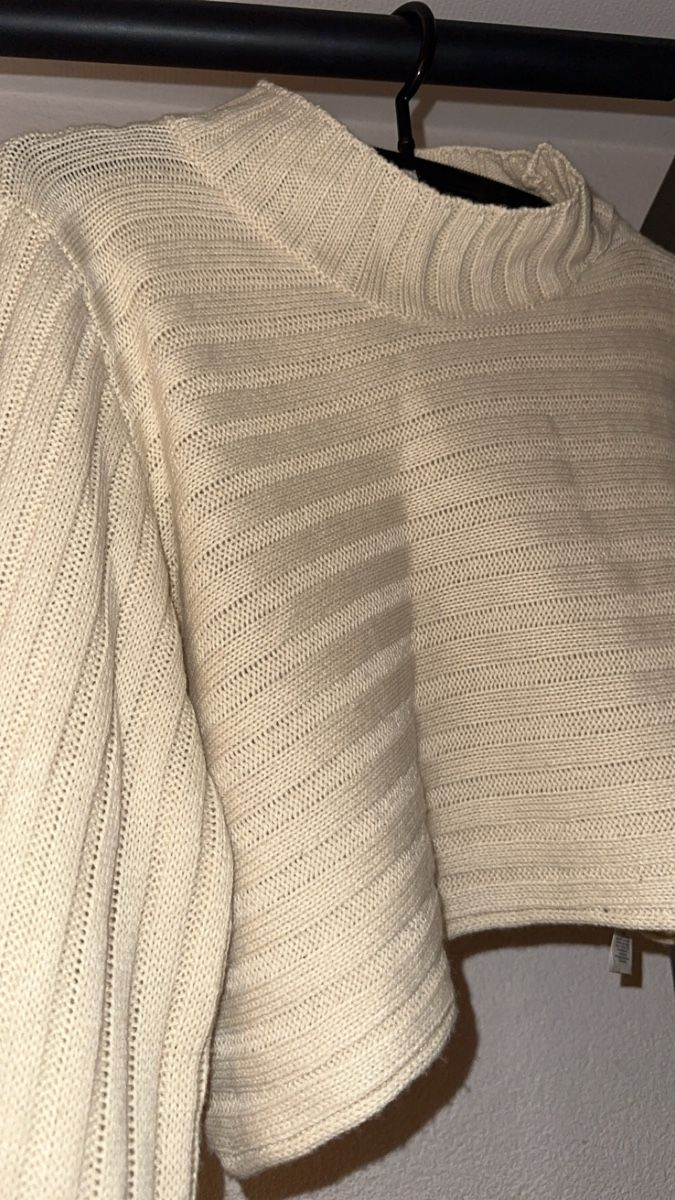 Maglioni & Felpe: trendiger kurzer Strickpullover in Beige – Usato da Oftringen venduto da tola19 1