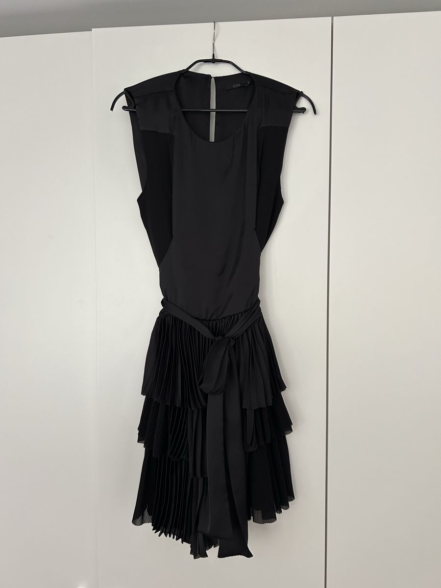 Cos Kleider: Coktailkleid Cos – Gebraucht aus Zürich von Robin_zh2