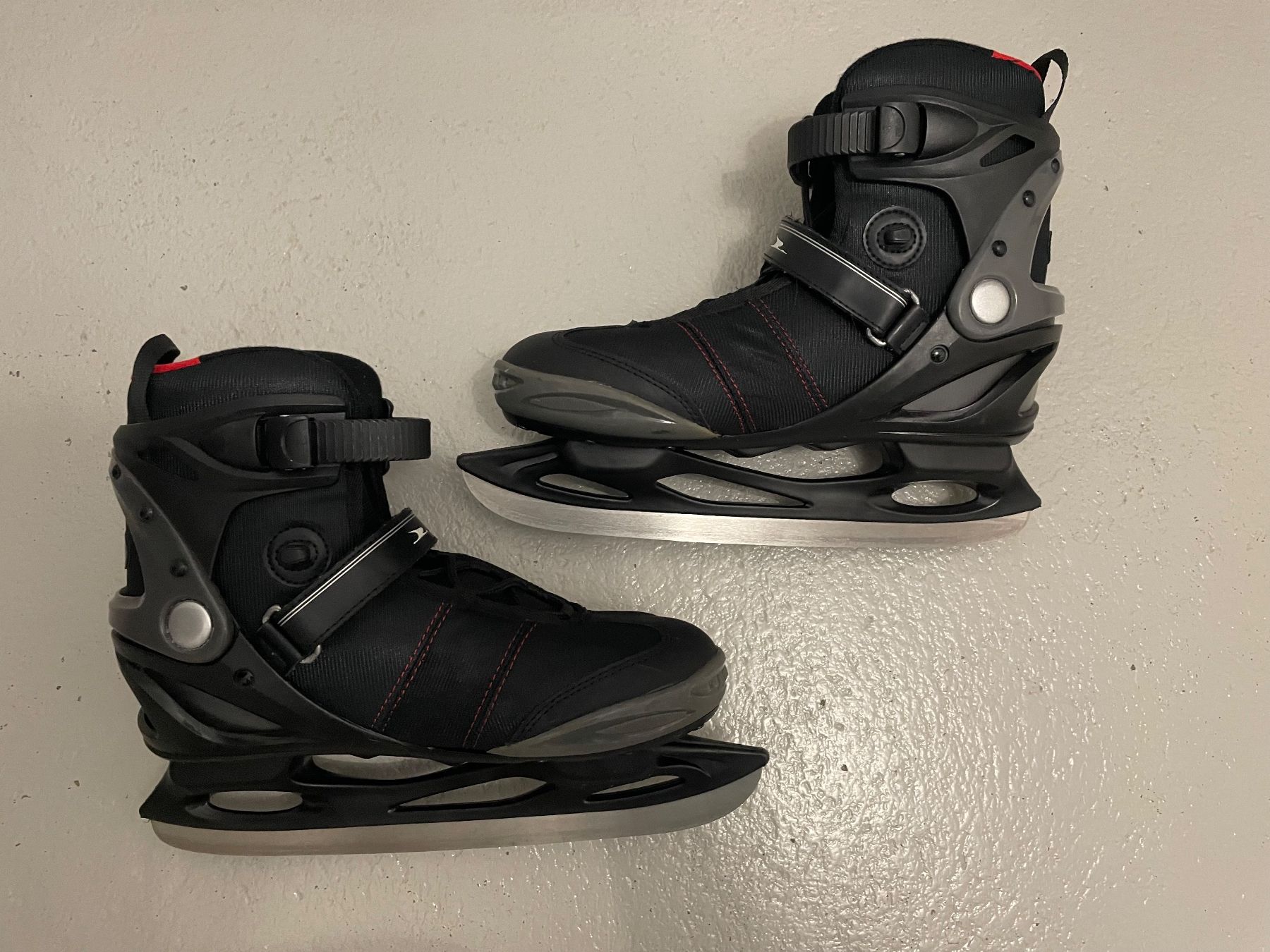 Schlittschuhe: Herren Schlittschuhe, Gr. 45 – Gebraucht aus Uster von capmar 2