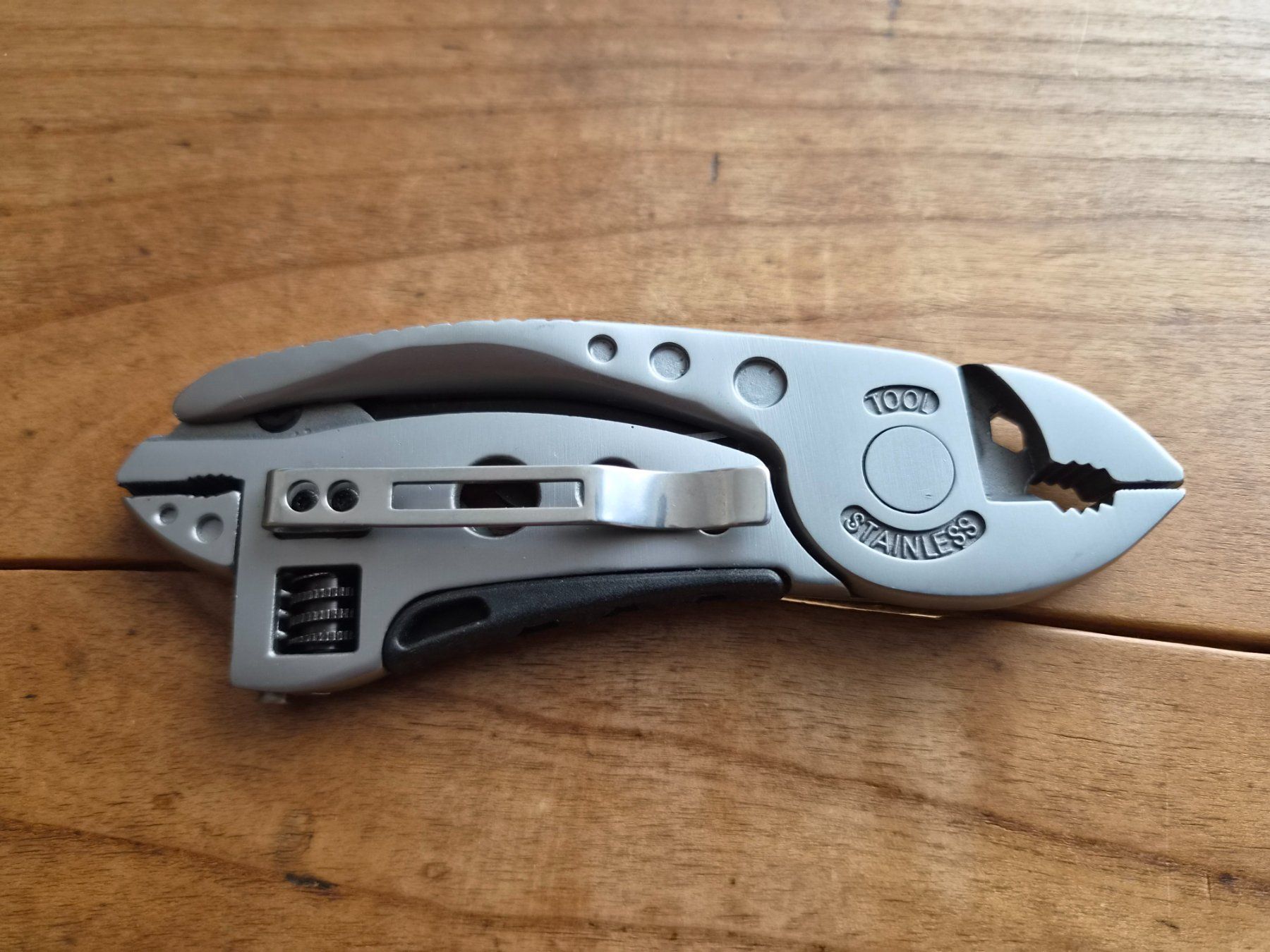 Tutti gli attrezzi: Multi-Tool – Nuovo (secondo la descrizione) da Laupen BE venduto da R11rs 1