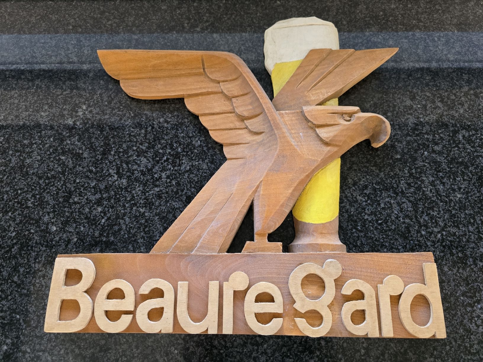 Articoli in legno: Beauregard bière Fribourg – Usato da Cormagens venduto da Belzebut