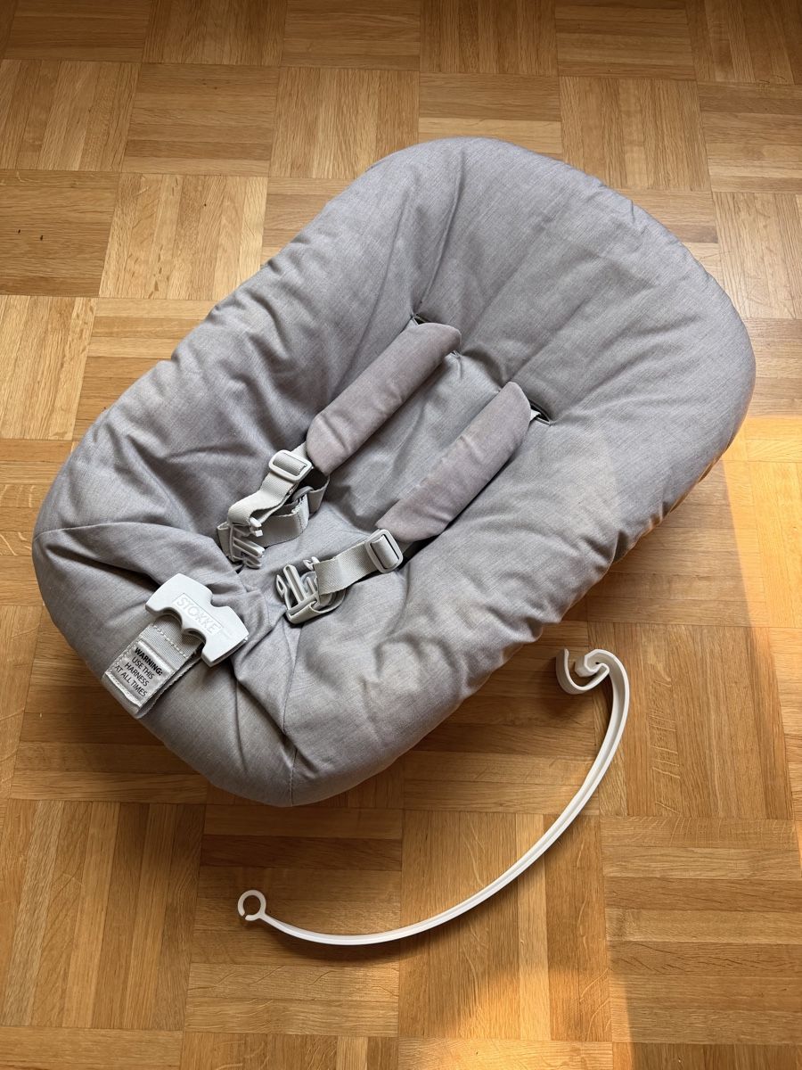 Stokke Seggioloni: Stokke Tripp Trapp Newborn Set  – Usato da Greifensee venduto da ewu_6bn2