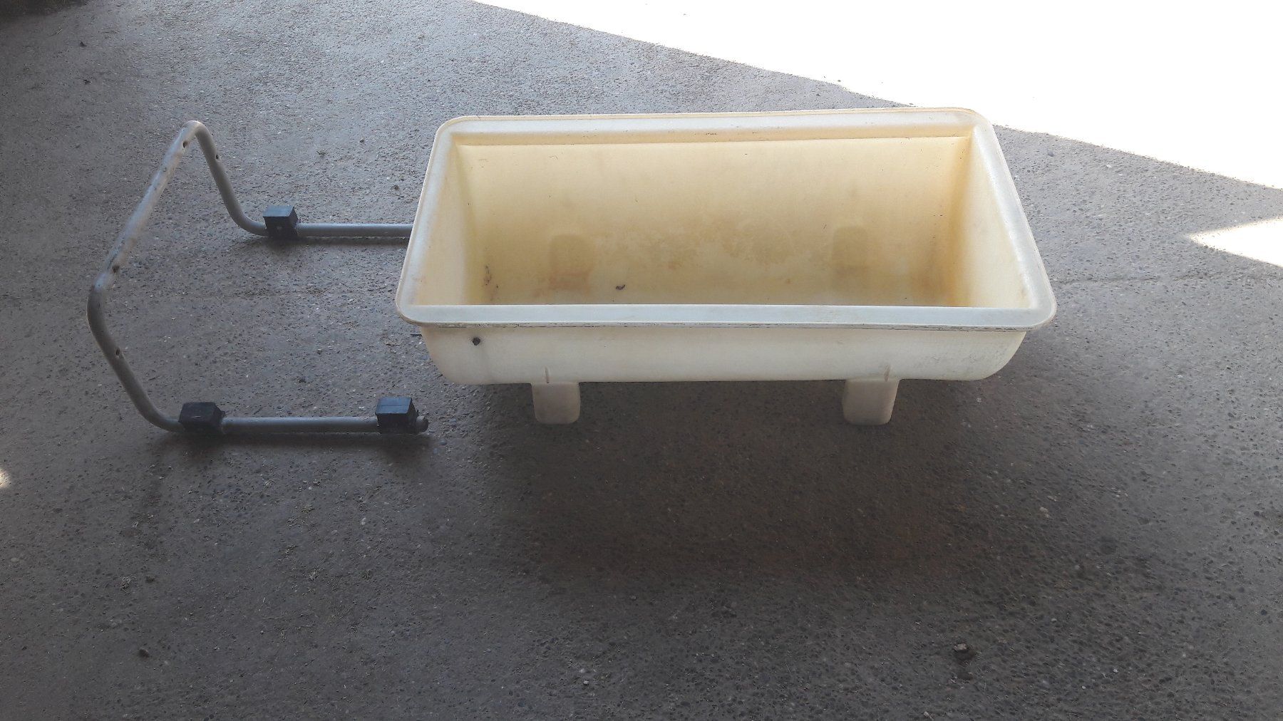 Tutti gli attrezzi: Waschtrog mit Wandhalterung – Usato da Laufen venduto da Mann455 4