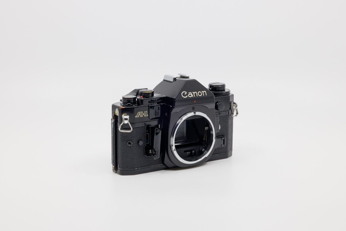 Canon Fotocamera: Canon A1 - Fonctionne avec défauts – Usato da Le Grand-Saconnex venduto da ril_p5bq 1