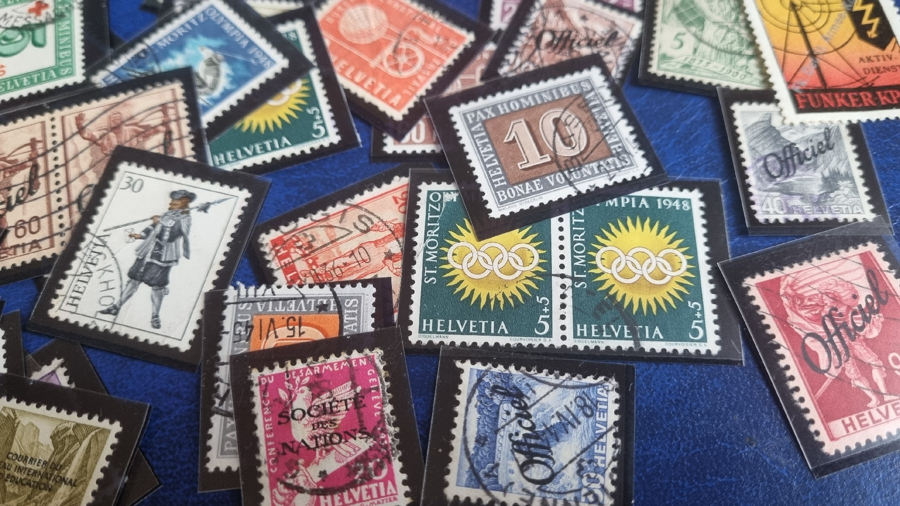 Tutti i francobolli: AUS NACHLASS - DIVERSE SCHWEIZER BRIEFMARKEN  – Usato da Heimenschwand venduto da Valvora 5