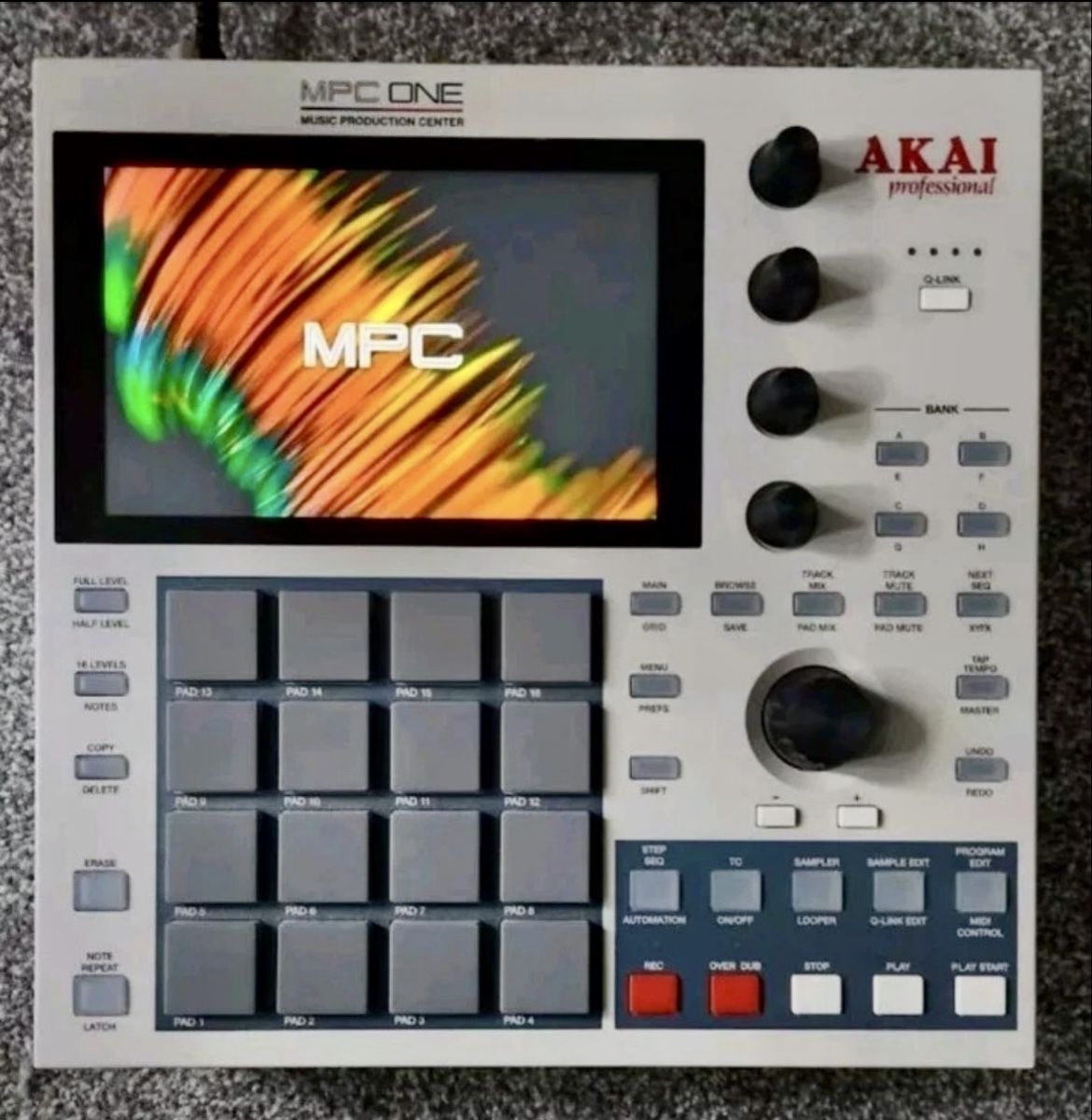 Akai Musikinstrumente: Akai MPC ONE - Retro Special Edition – Gebraucht aus Zürich von 1cut2
