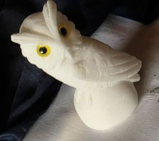 Eule Figur aus Stein Handgeschnitzt Gelbe Augen siehe Foto