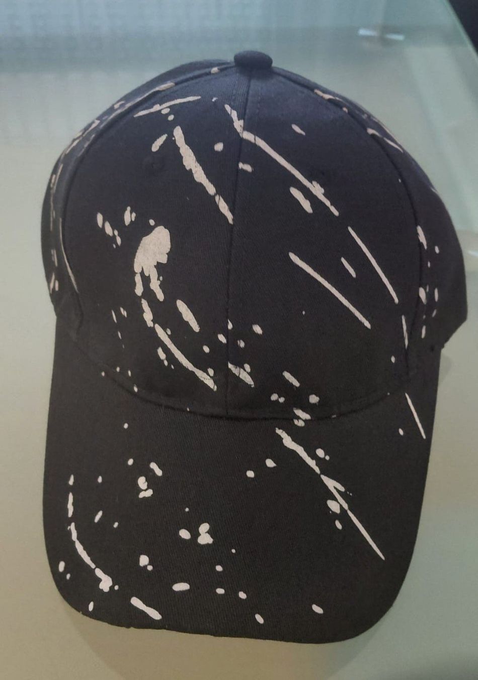 Autres vêtements & accessoires: Cap schwarz weiss – Neuf (Voir description) à Bern par Mariaangie