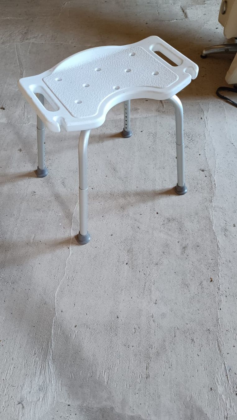 Hocker: Douchhocker  – Gebraucht aus Steinhof SO von Prim02 1