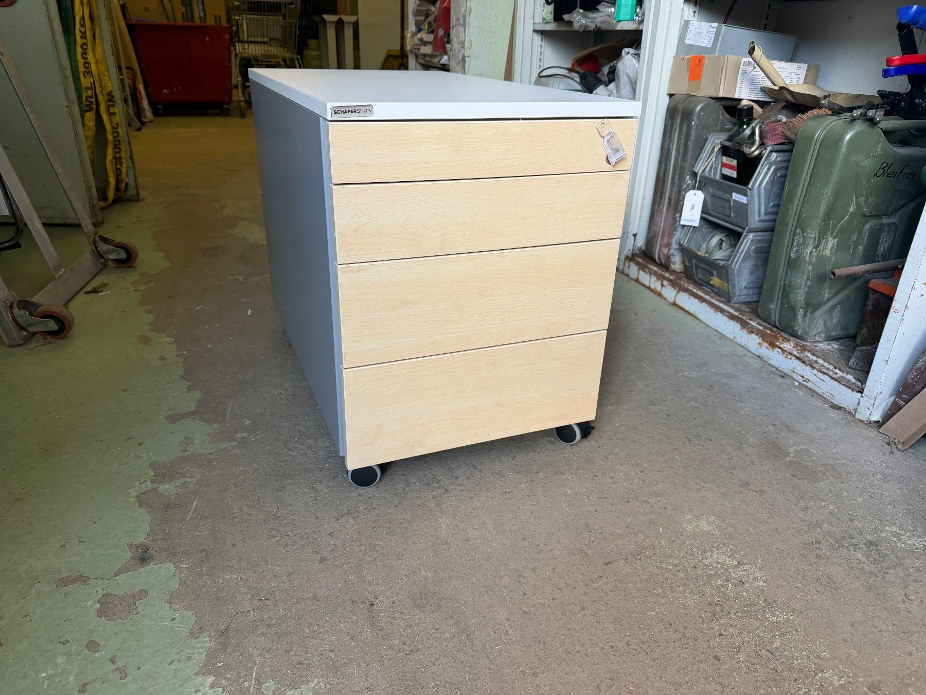Banconi: neuer Rollcontainer, 4 Schübe, mit Griffnut – Nuovo (secondo la descrizione) da Necker venduto da liq24