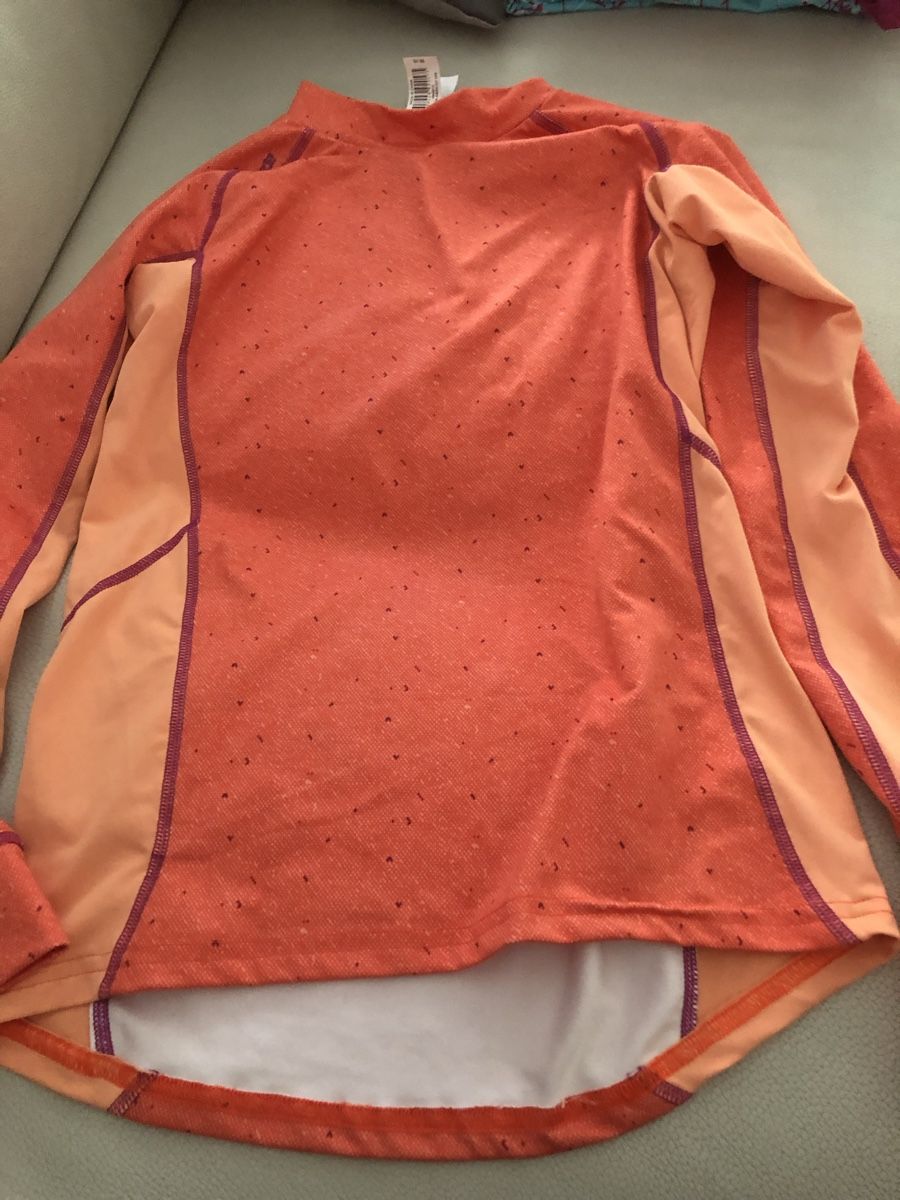 Decathlon Scarpe, pantaloni & magliette da ginnastica: Maglia termica tg 140 – Usato da Rancate venduto da Birbine