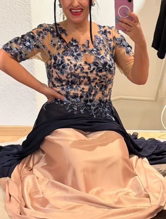 Abendkleid dunkelblau mit Pailletten Grösse 40 🤩
