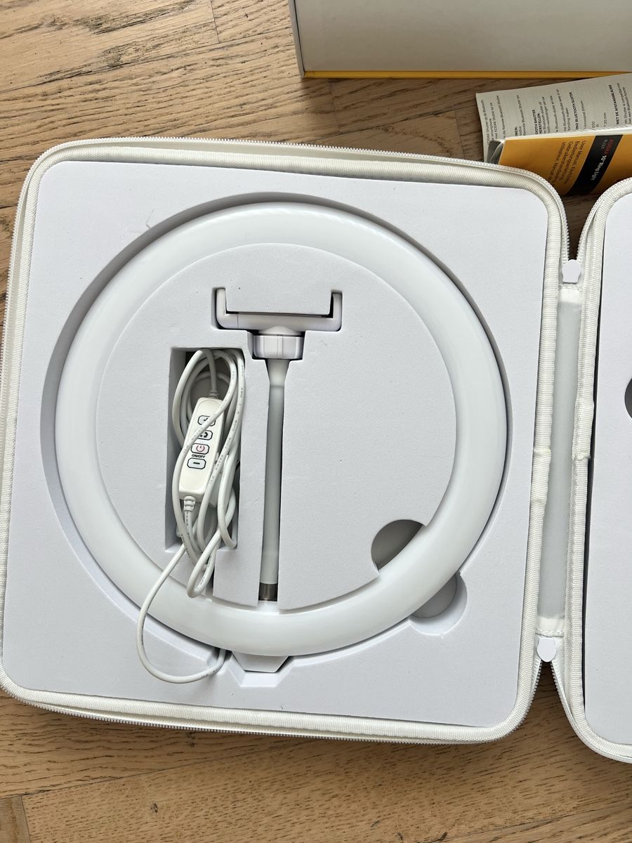 Kodak Treppiedi & Teste: Kodak  Ring Light 10" RL001 – Nuovo (secondo la descrizione) da Wald ZH venduto da Cveti7 1