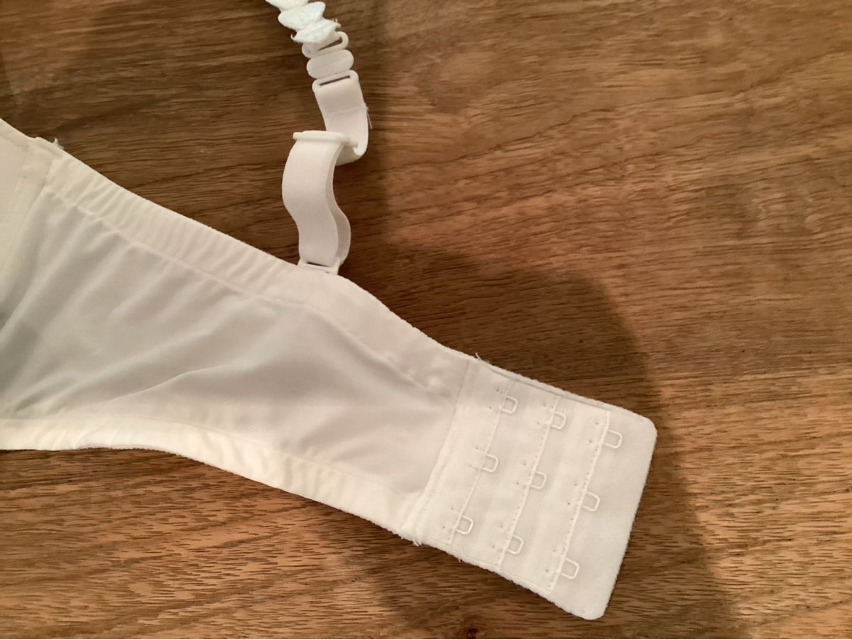Marie Jo Altra biancheria intima: Marie Jo, Bügel BH, Gr. 80E – Usato da Salenstein venduto da Esprit57 2