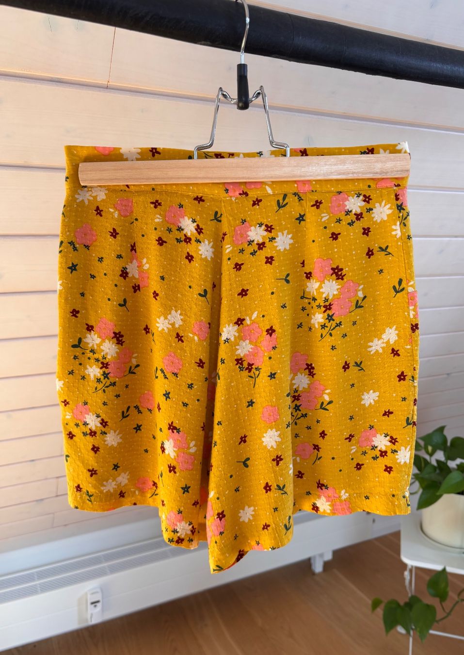 Pantaloni: Des Petits Hauts floral summer shorts, waist: 66-67 cm – Nuovo (secondo la descrizione) da Kilchberg ZH venduto da ben_pc68 2