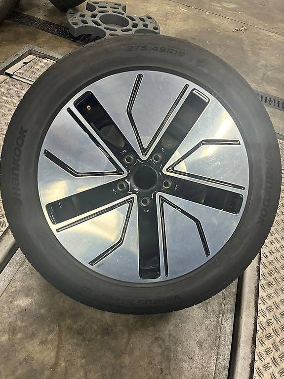 Pneus & Kompletträder: Sommerräder Audi e-tron GT – Gebraucht aus Wilen (Sarnen) von Tgan_sabn 3