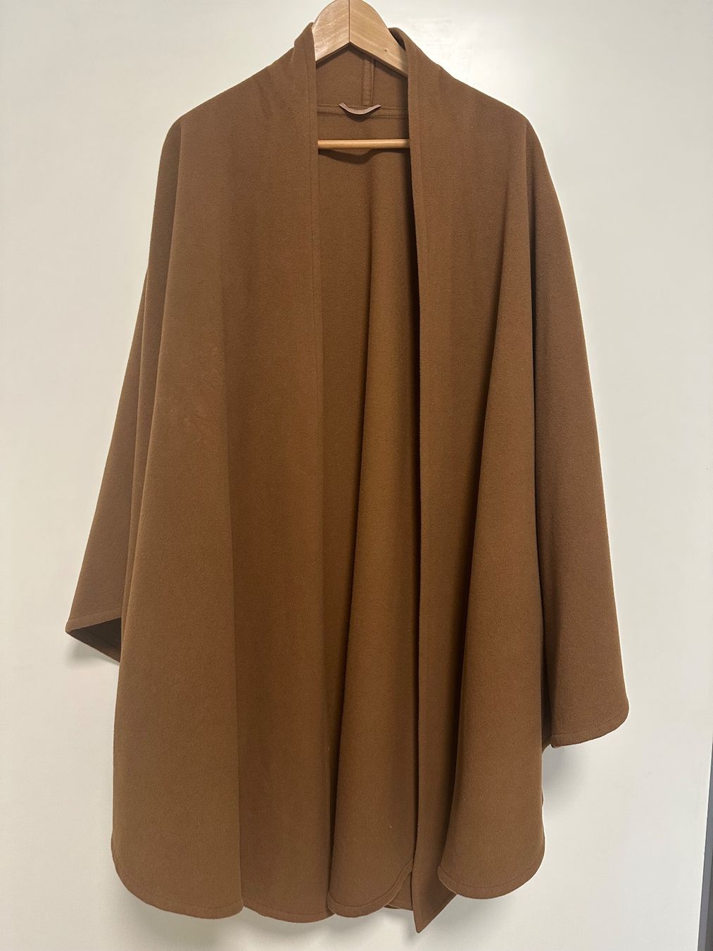 Bally Altro in Moda donna: BALLY Poncho Gr 38 – Usato da Basel venduto da iulia_haul 1