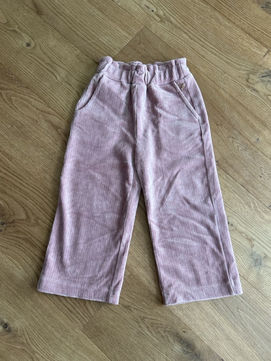 Lotti & Set di vestiti: Mädchen Hosen Set Grösse 98 – Usato da Pfäffikon SZ venduto da sus_59k8 5