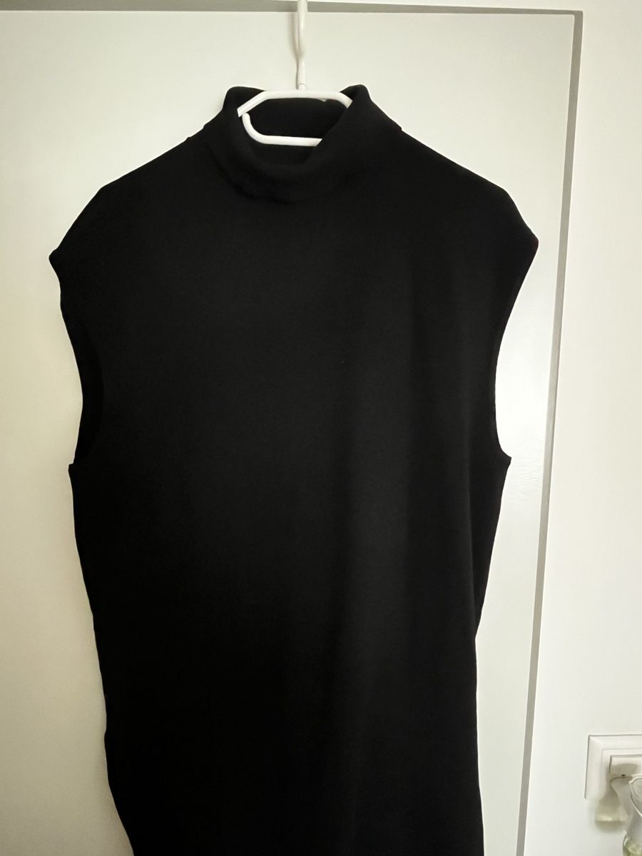 H&M Gilets & Westen: Schwarze Strickweste/ Pullunder, von H&M, Grösse M – Gebraucht aus Opfikon von acoae_atelier 2