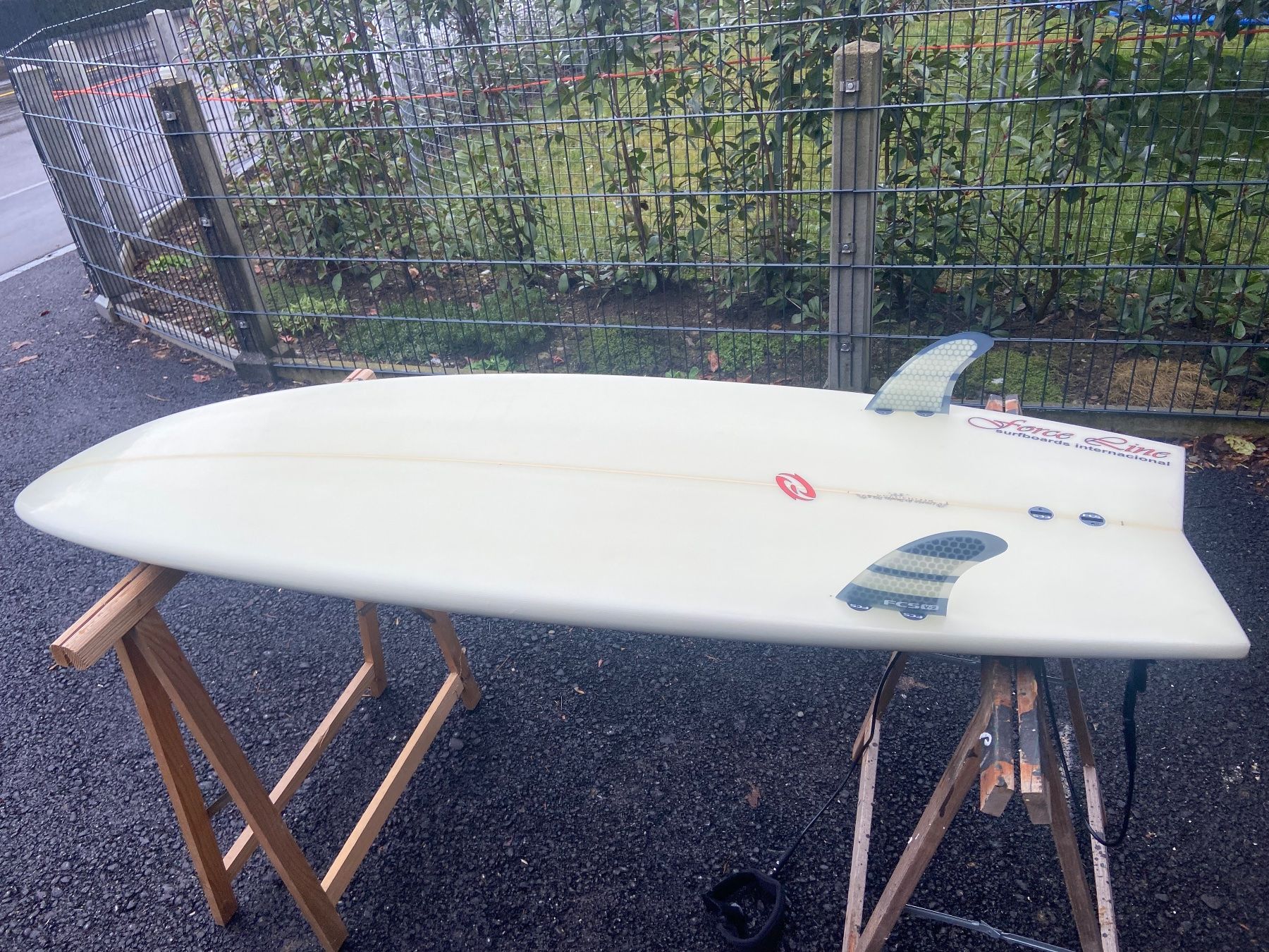 Tavole da surf e di nuoto: Surfbrett – Usato da Embrach venduto da Toeffan 4