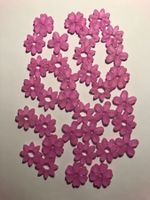 Bastelbedarf 34 Blumen 18mm mit Loch rosa matt