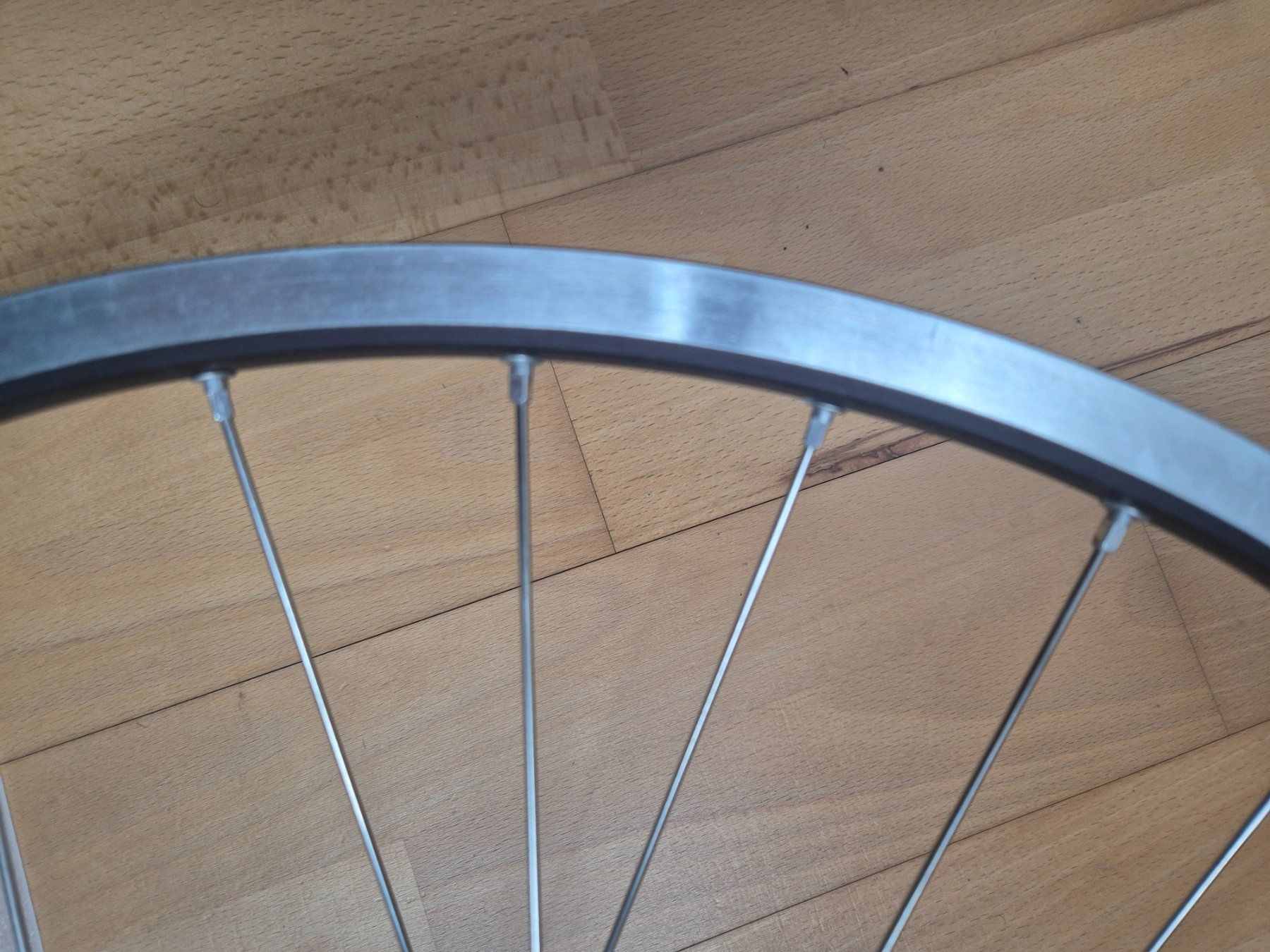 Pezzi di ricambio: DT Hügi Vorderrad 26Zoll Neu – Nuovo (secondo la descrizione) da Oberstammheim venduto da Bikescout 2