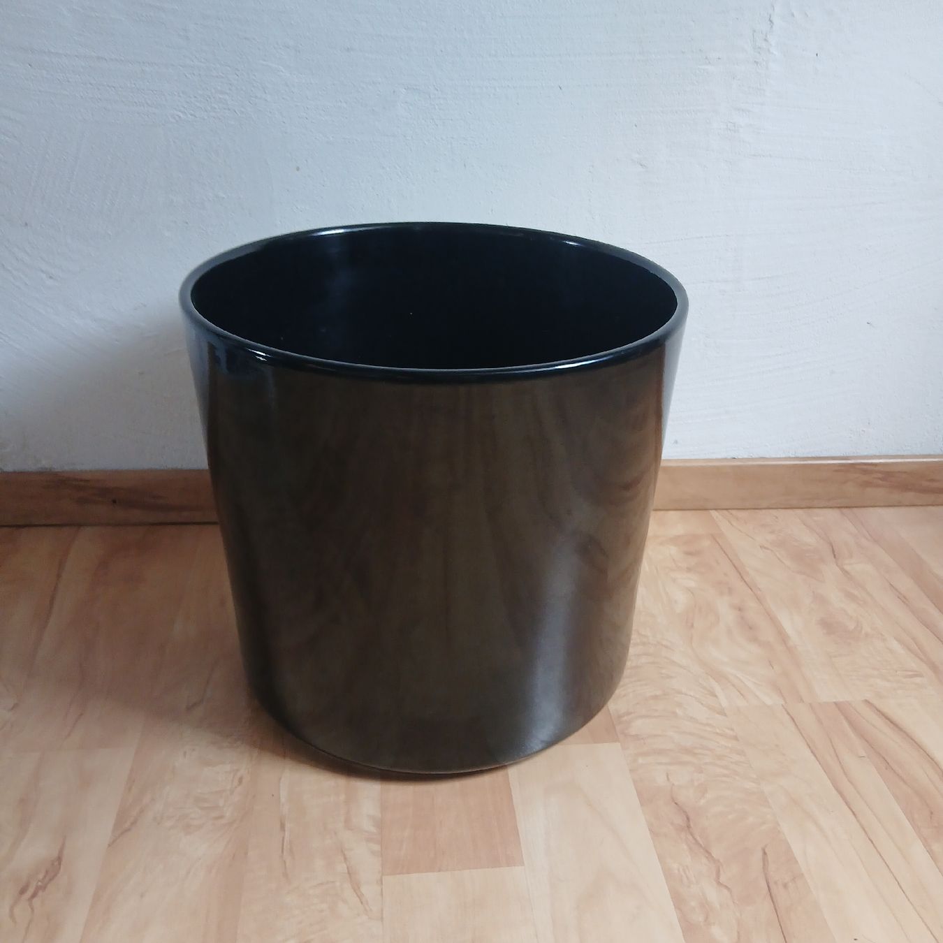 Pentole: Schwarzer Pflanztopf, Topf, Uebertopf, Blumen, Topf – Usato da Rapperswil SG venduto da Danii008