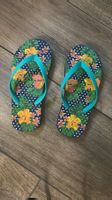 Flip-Flops mit Blumenmuster – Gr. 34 – Guter Zustand