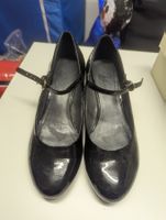 Schwarze Lack-Pumps von Bata, Grösse 39, Top Zustand!