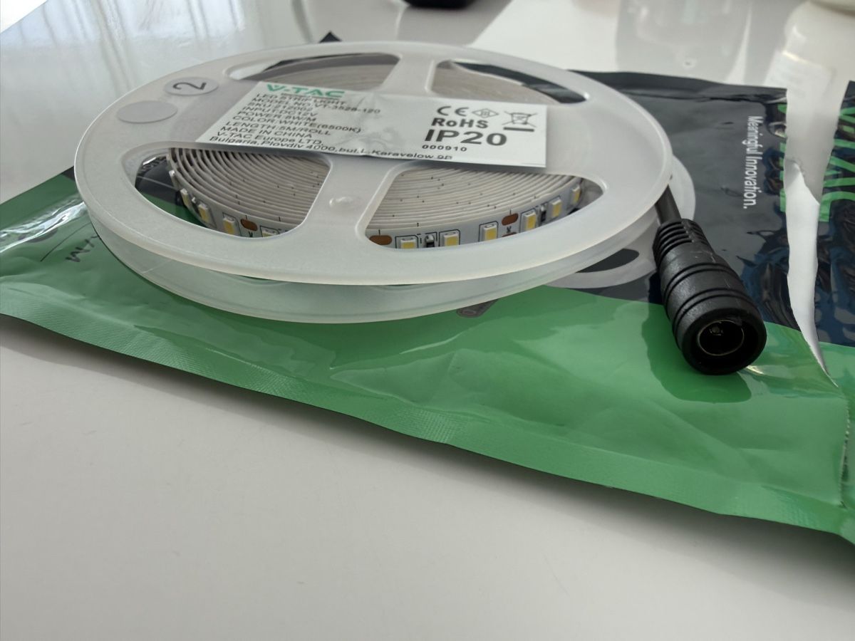 Ghirlande e barre luminose: 5m LED STRIP LIGHT – Nuovo (secondo la descrizione) da Claro venduto da KarinS84 2