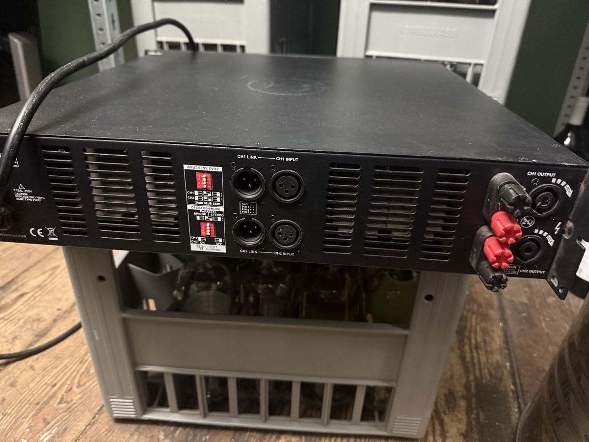 Amplificatori: Profi Endstufe DAP TAS-2400 / 2x 1200W / – Usato da Niedergösgen venduto da cooly6 1