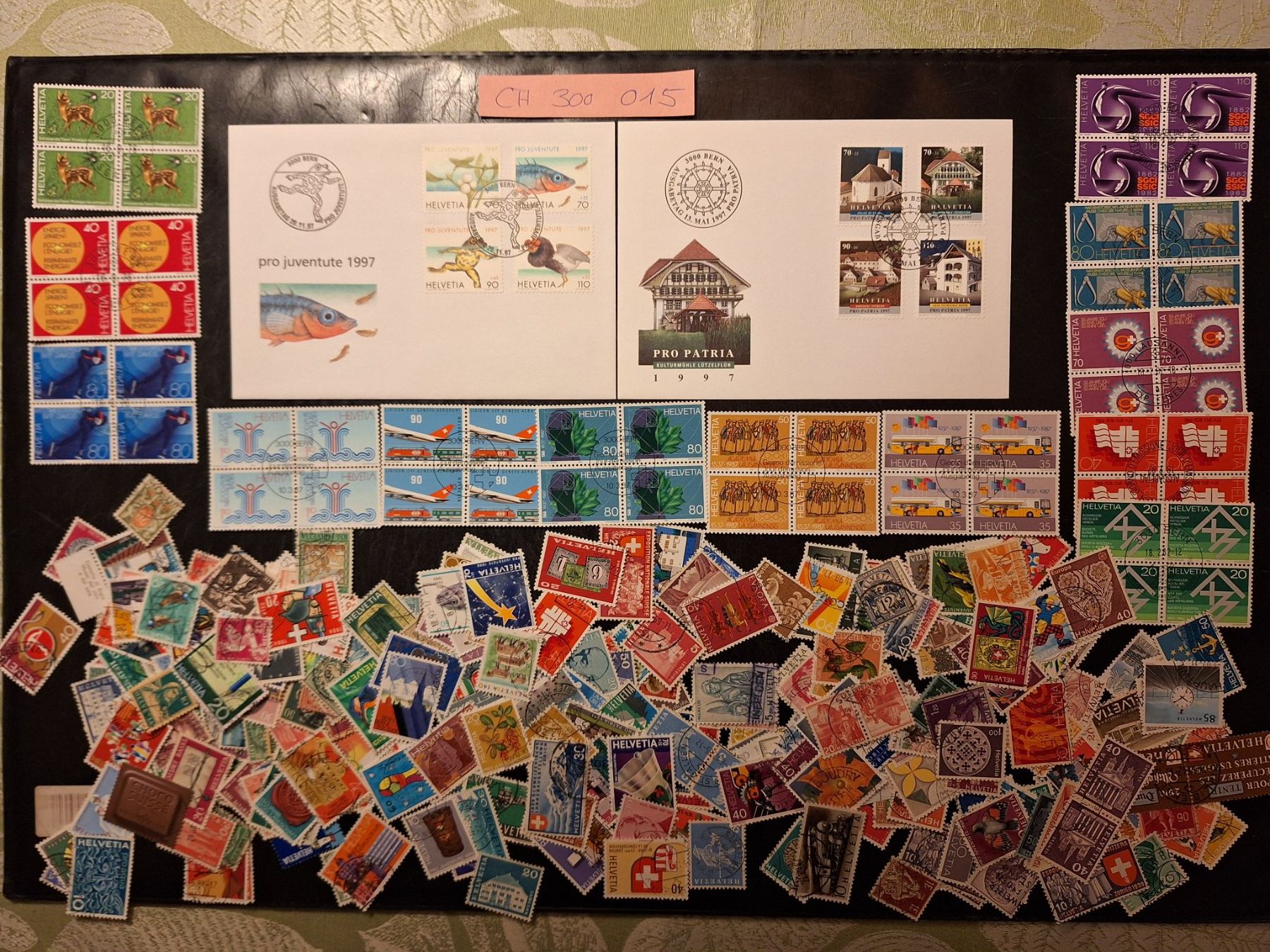 Alle Briefmarken: CH: 300 verschiedene gestempelte (015) – Gebraucht aus Genolier von Antoine30