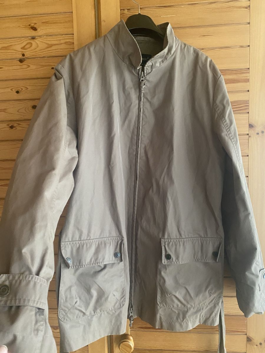 Jacken: Essentiel Jacke Grösse 44 – Gebraucht aus St Gallen von Berta343 3