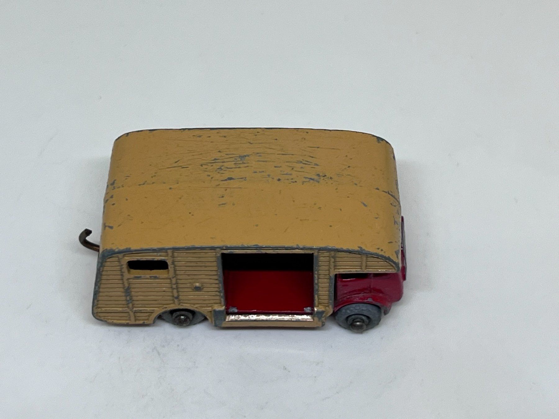 Matchbox Modellini d'auto: Matchbox Marshall Horse Box Mk7 #577 – Usato da Wildegg venduto da LaaBoutique 1