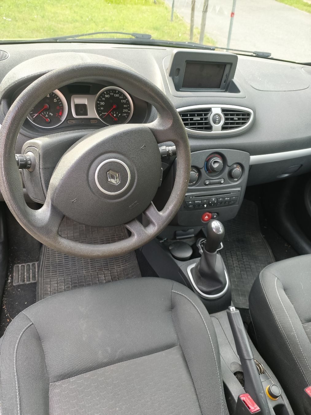 Renault Automobili: Renault Clio – Difettoso da Spiringen venduto da Rege0 1