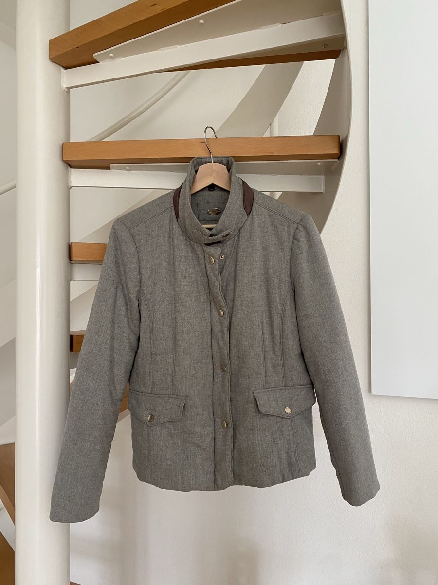 Massimo Dutti Giacche: Massimo Dutti Jacket Grey Quilted Design Size M – Usato da Herrliberg venduto da non_5qdb 1